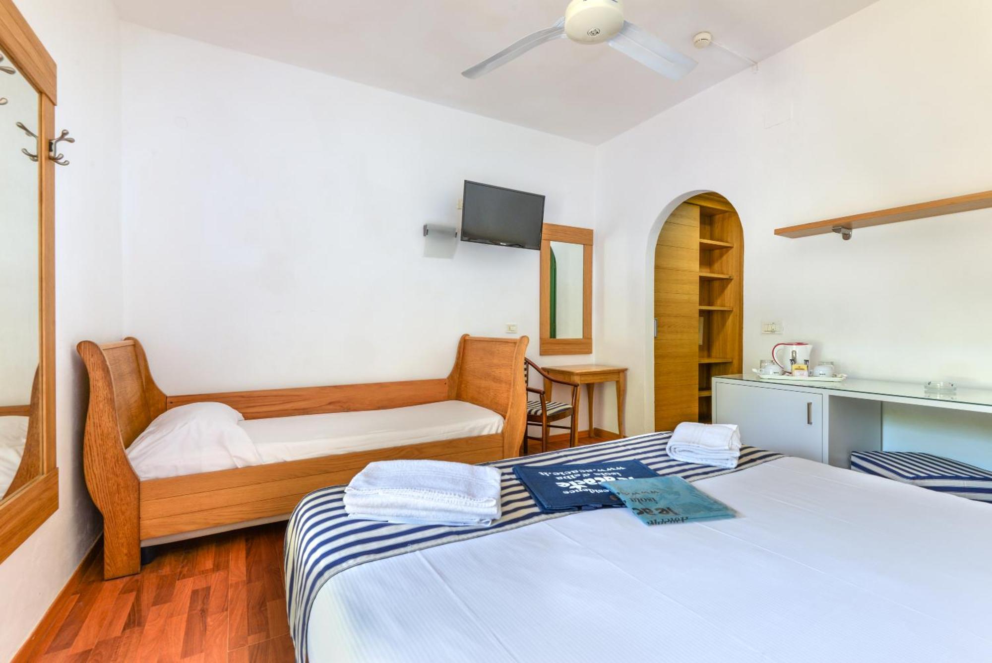 Hotel Le Acacie 카폴리베리 외부 사진